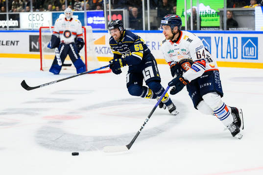 Växjös Eric Martinsson och HV71s Fredrik Forsberg