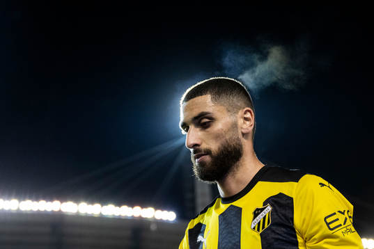 Aiham Ousou of Häcken looks dejected