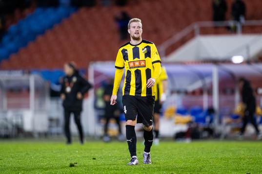 Simon Gustafson of Häcken looks dejected