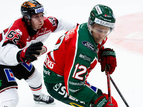 Örebros Robert Leino och Frölundas Max Friberg