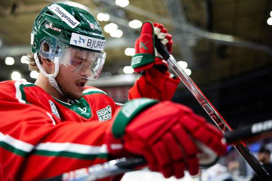 Frölundas Malte Strömwall innan ishockeymatchen i SHL
