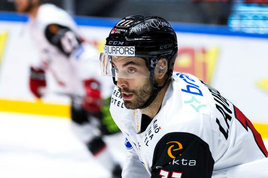 Malmö Redhawks Markus Lauridsen på uppvärmningen