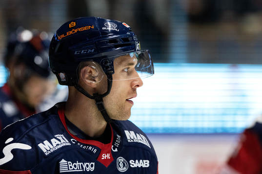Linköpings Patrick Russell på uppvärmningen
