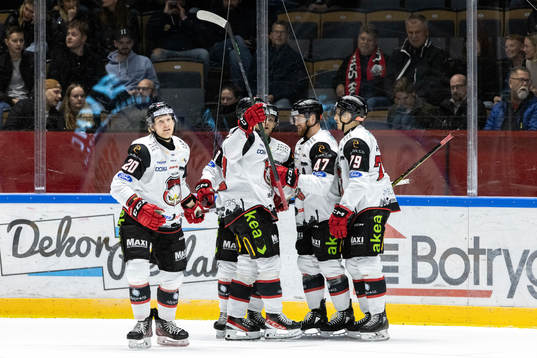 Malmö Redhawks Thomas Berg Paulsen jublar