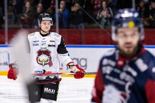 Malmö Redhawks Teemu Kivihalme deppar
