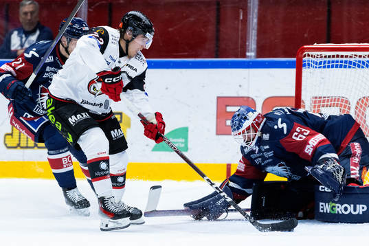Malmö Redhawks Janne Kuokkanen och Linköpings målvakt