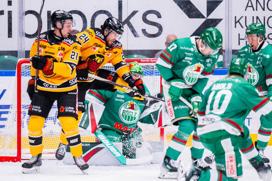 Luleås Jack Connolly och Jesper Sellgren oroar mot Rögles