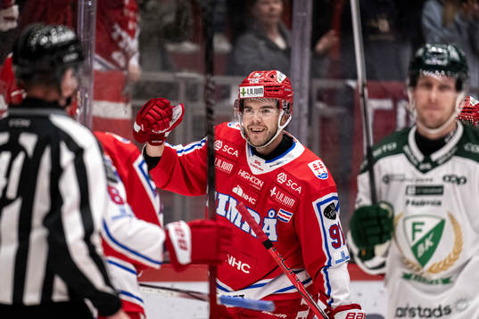 Timrås Magnus Pääjärvi jublar