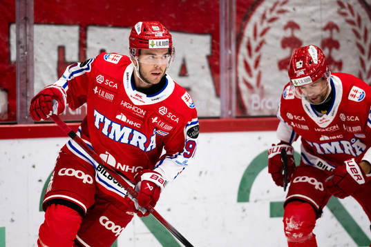 Timrås Magnus Pääjärvi jublar
