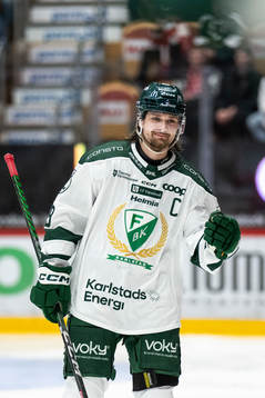 Färjestads Linus Johansson jublar 1-4