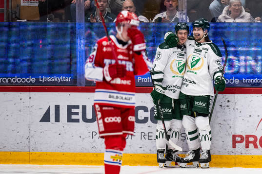 Färjestads Linus Johansson jublar