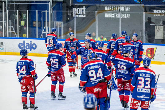 Oskarshamns Jonas Engström deppar med lagkamrater