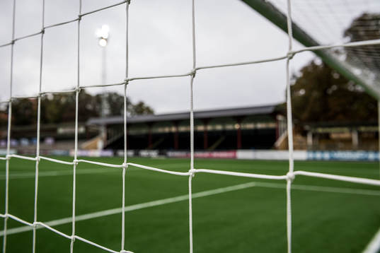 Nätmaskor i ett mål på Malmö IP