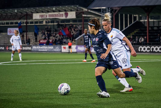 FC Rosengårds Mai Kadowaki och Djurgårdens Therese Åsland