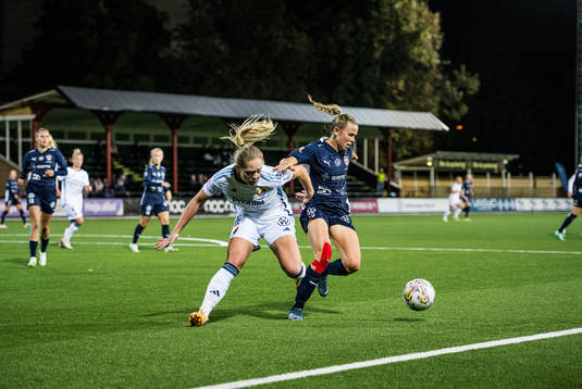 Djurgårdens Alice Bergström och FC Rosengårds Jessica Wik