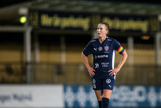 FC Rosengårds Emma Berglund deppar