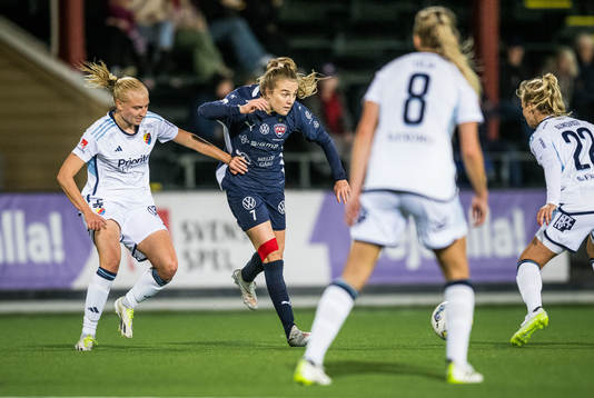 Djurgårdens Stinalisa Johansson och FC Rosengårds Fiona