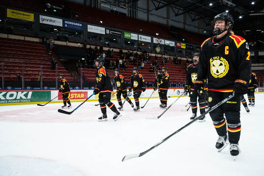 Brynäs spelare jublar