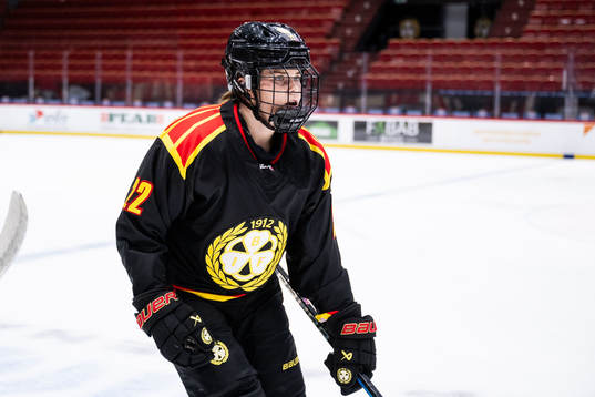 Brynäs Hanna Thuvik jublar