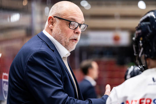 HV71s tränare Ulf Hall