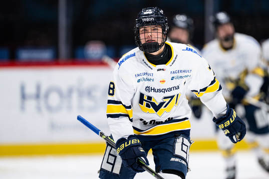 HV71s Elin Svensson jublar