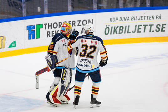 Djurgårdens målvakt Hugo Hävelid och Marcus Krüger