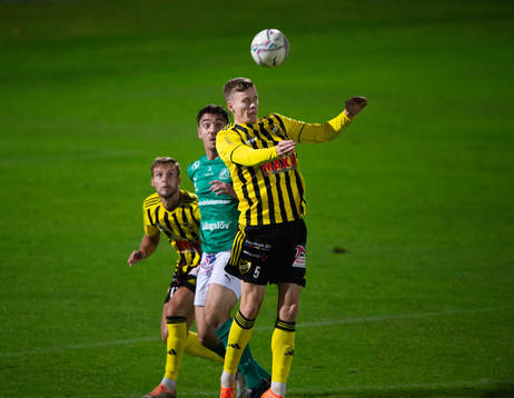 IFK Hässleholms Axel Henriksson nickar i matchen i div. 2