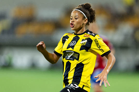 Häckens Felicia Schröder