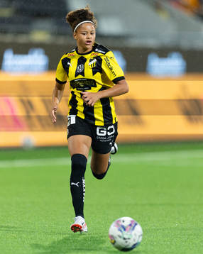 Häckens Felicia Schröder