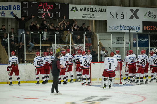 HA74s spelare jublar