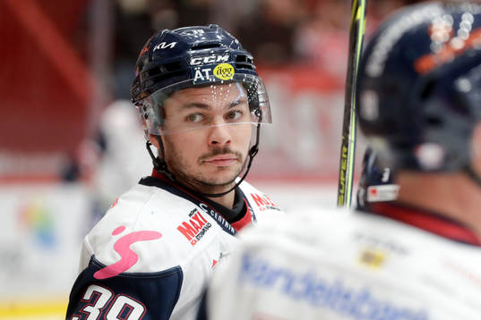 Linköpings Ty Rattie innan ishockeymatchen i SHL mellan