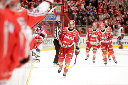 Timrås Oliver Johansson jublar