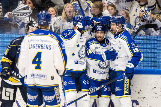Leksands IFs Oskar Lang jublar