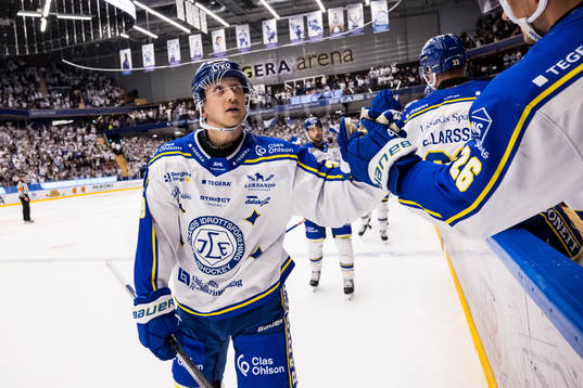 Leksands IFs Olle Alsing jublar