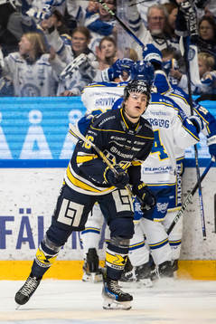 HV71s Axel Landén deppar