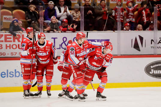 Timrås Jonathan Dahlén jublar