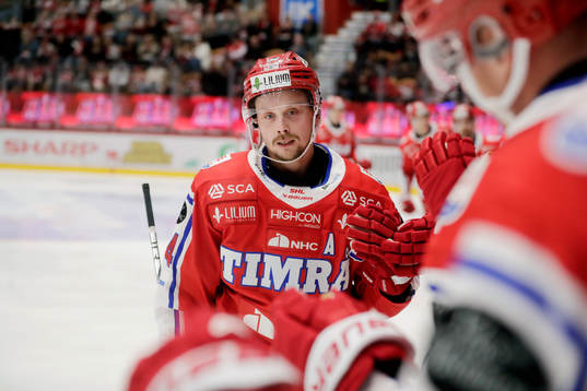 Timrås Jonathan Dahlén jublar