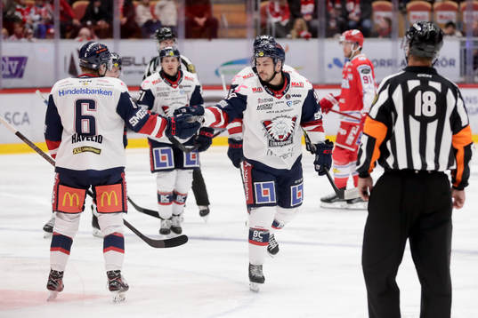 Linköpings Ty Rattie jublar