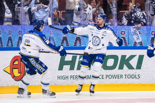 Leksands Lucas Elvenes jublar