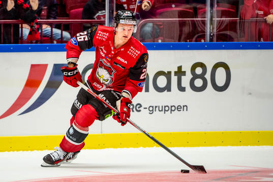 Malmö Redhawks Teemu Kivihalme värmer upp innan