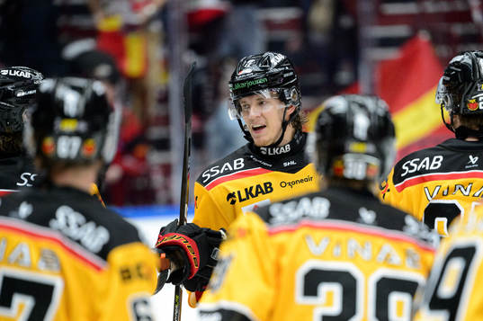 Luleås Marcus Hardegård jublar