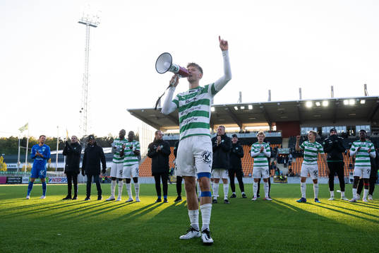 Västerås SKs Patric Åslund jublar