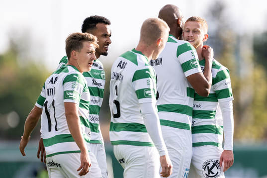 Västerås SKs Jabir Abdihakim Ali jublar med Simon