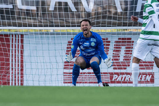 Västerås SKs målvakt Anton Fagerström deppar