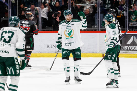 Färjestads Joel Nyström jublar