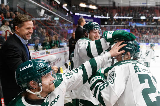 Färjestads Joel Nyström jublar