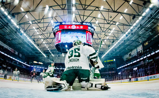 Färjestads målvakt Carl Lindbom