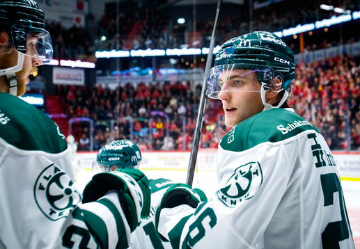 Färjestads Joel Nyström jublar vid 1-2