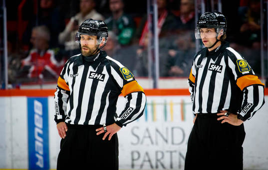 Domare Marcus Linde och Johan Wedin