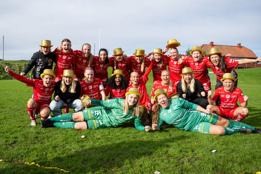 Elfsborgs spelare och ledare firar seriesegern